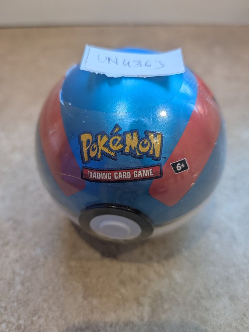 1 Pokémon TCG Pokemon Poke Ball Tin E25 Sealed 3 Booster Pack Blue/Red